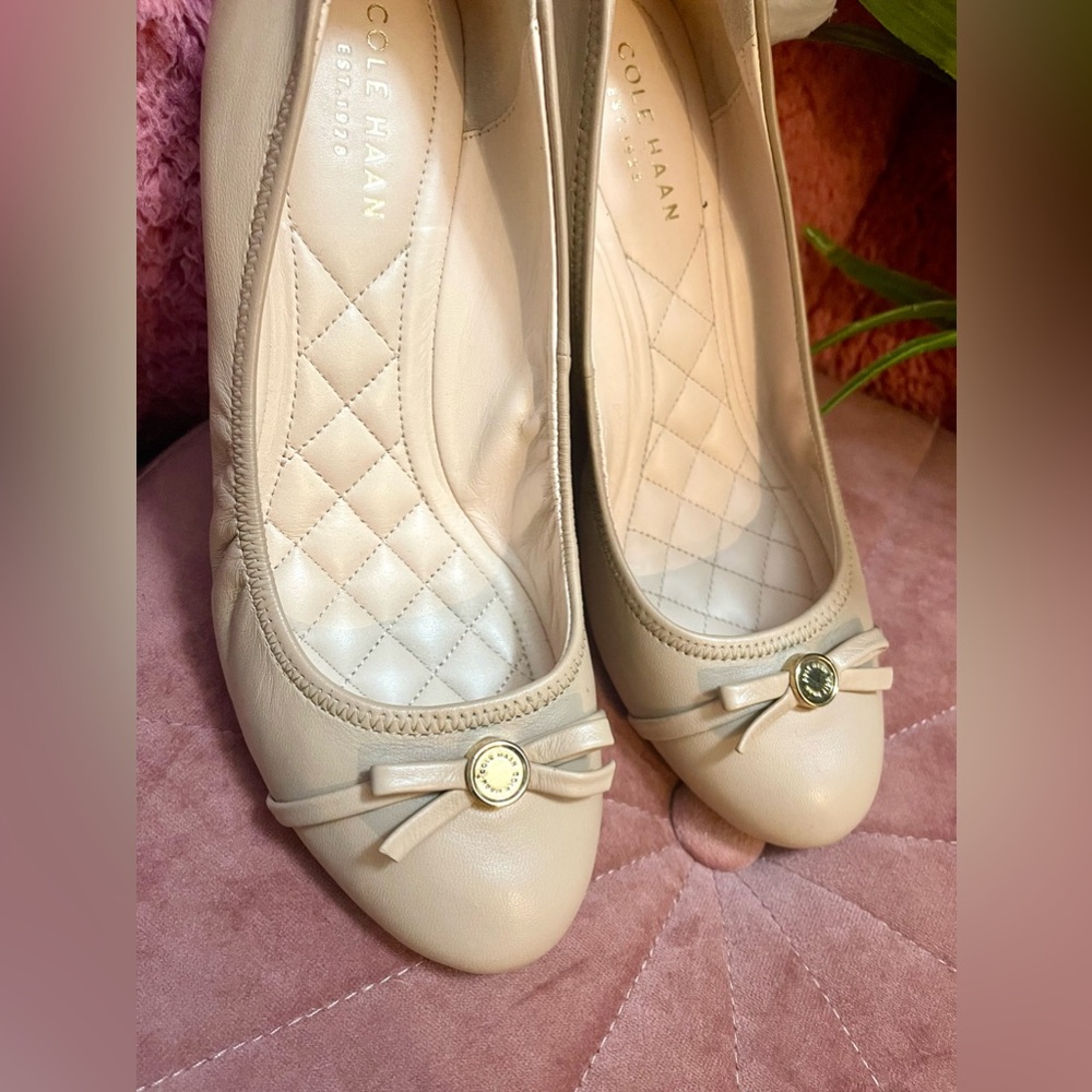💖 Pre-Loved sandal close toe size 6 color nude - Picture 9 of 9